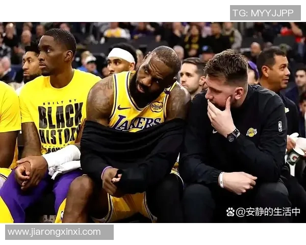 湖人明星球员赛后采访：队友默契十足，未来可期