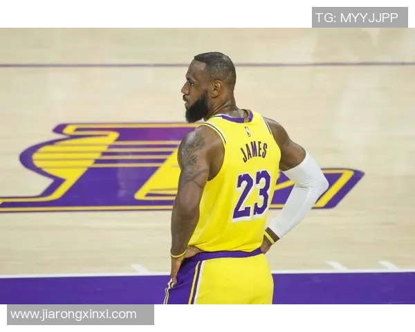 湖人大将詹姆斯再次入选全明星首发，连续第18次——不老传奇的光辉时刻