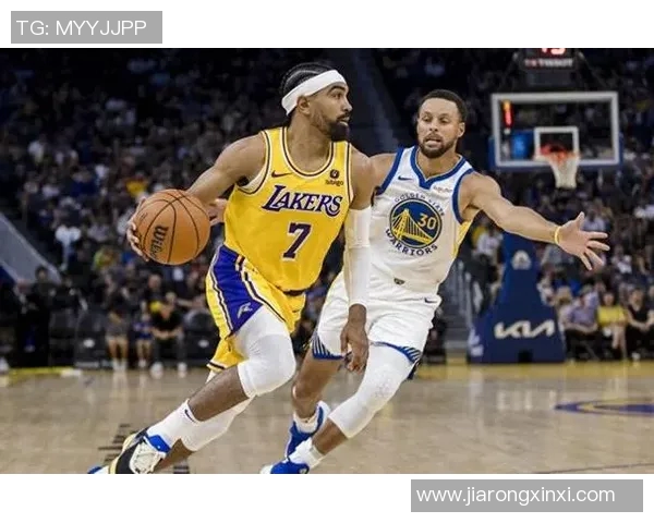 汤普逊训练恢复如火如荼，球队或将因其回归实力大增